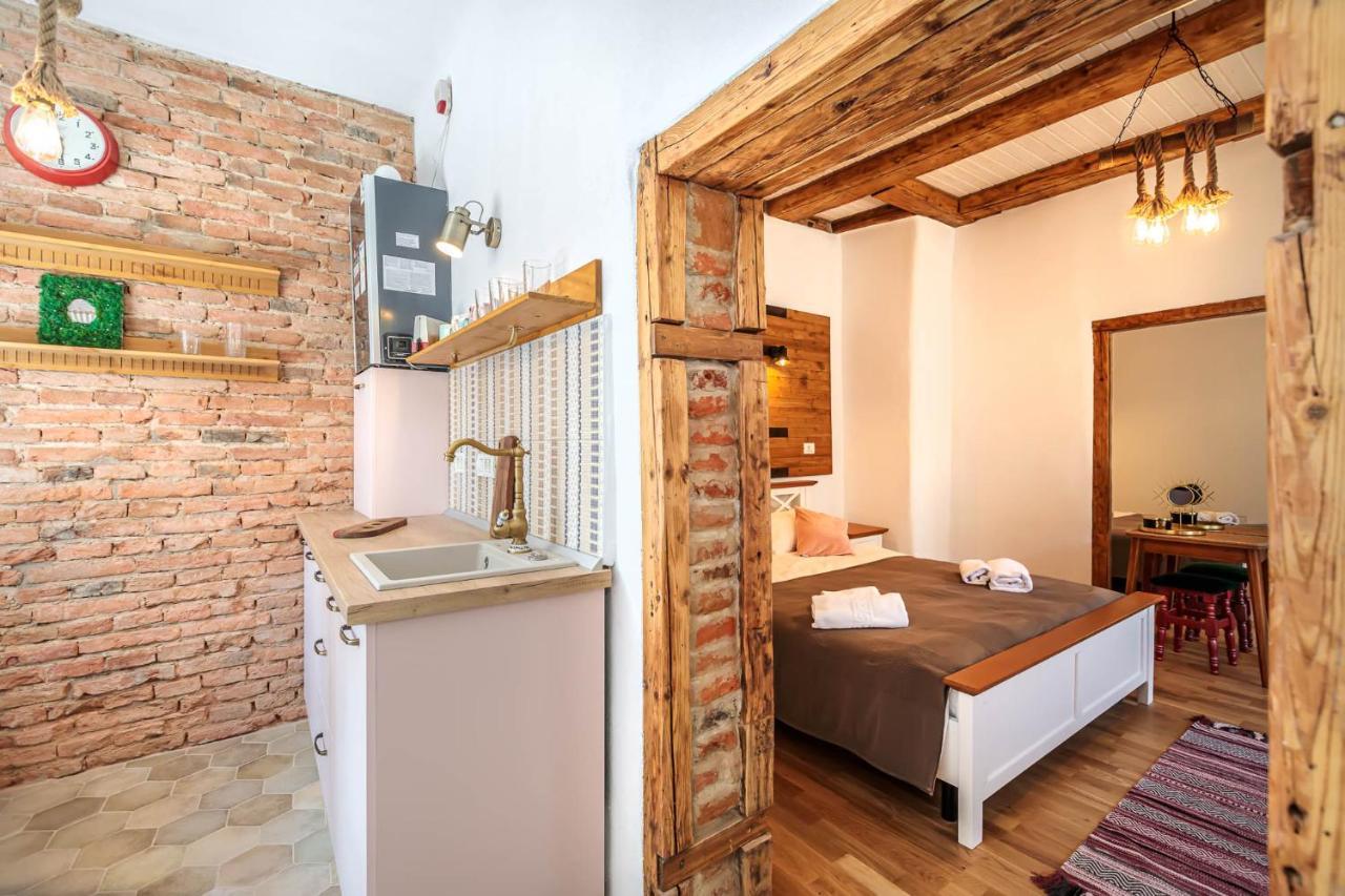 Saint John's 22 * Braşov
